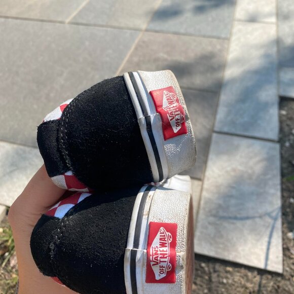 Checkered Low-Top Vans - Picture 3 of 7